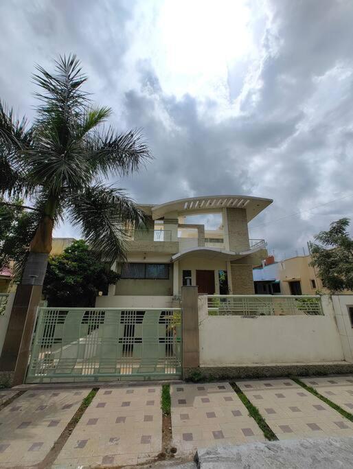 Private & Elegant 3Bhk Villa, Hillside Hideaway, 10 Mins From Mh Bus Stand ออรังกาบัด ภายนอก รูปภาพ