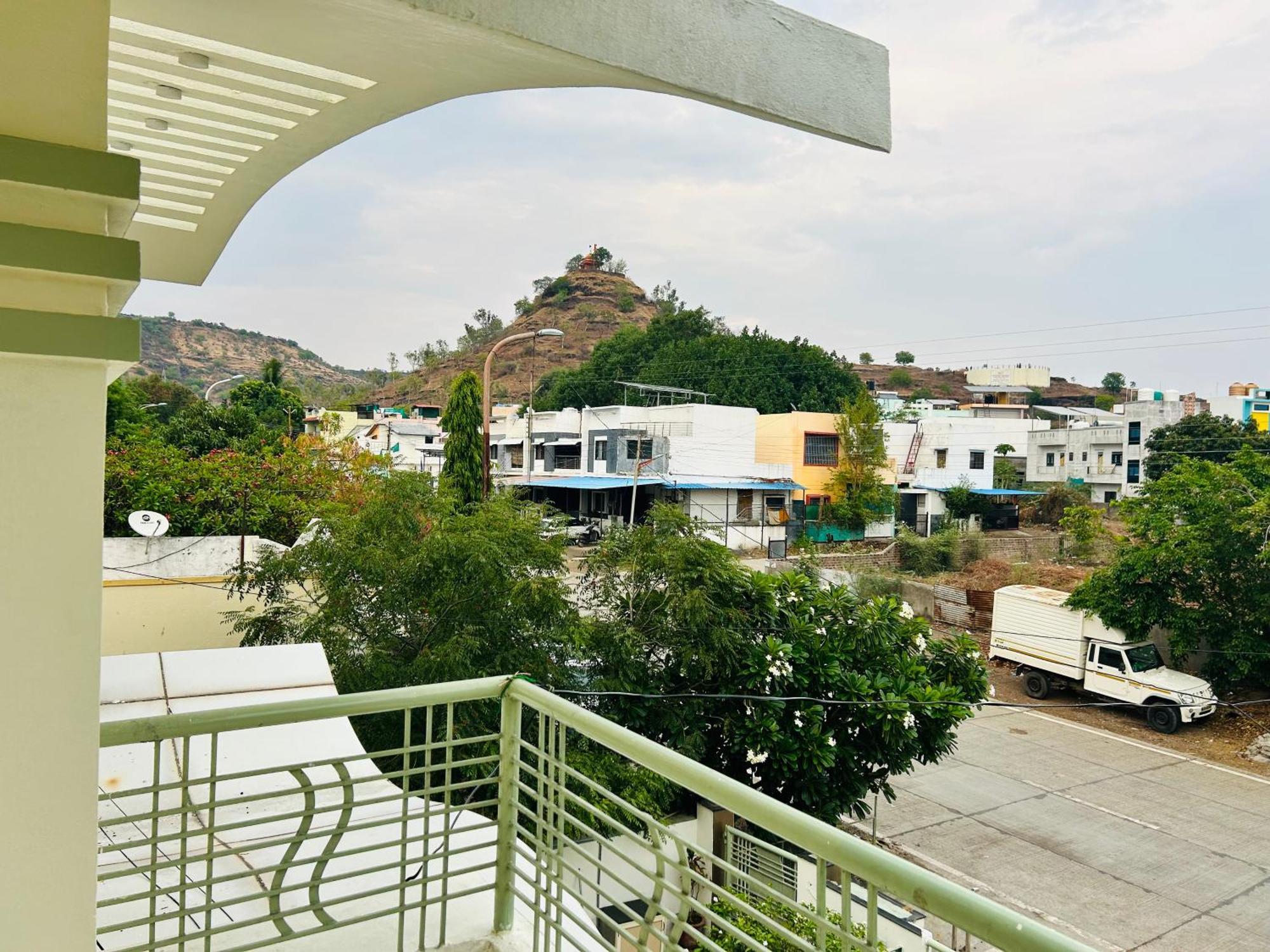 Private & Elegant 3Bhk Villa, Hillside Hideaway, 10 Mins From Mh Bus Stand ออรังกาบัด ภายนอก รูปภาพ